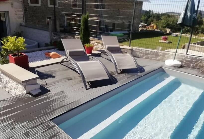 צימר La Pause En Bugey