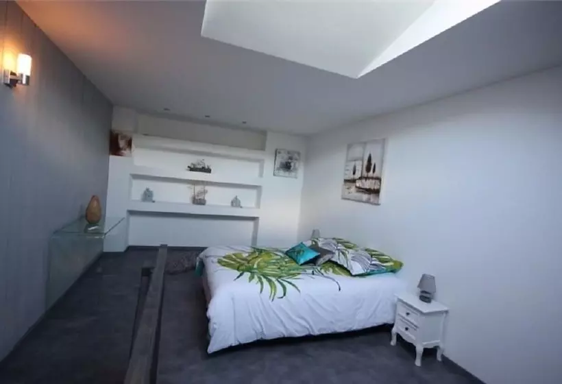 Aamiaismajoitus (B&B) La Pause En Bugey