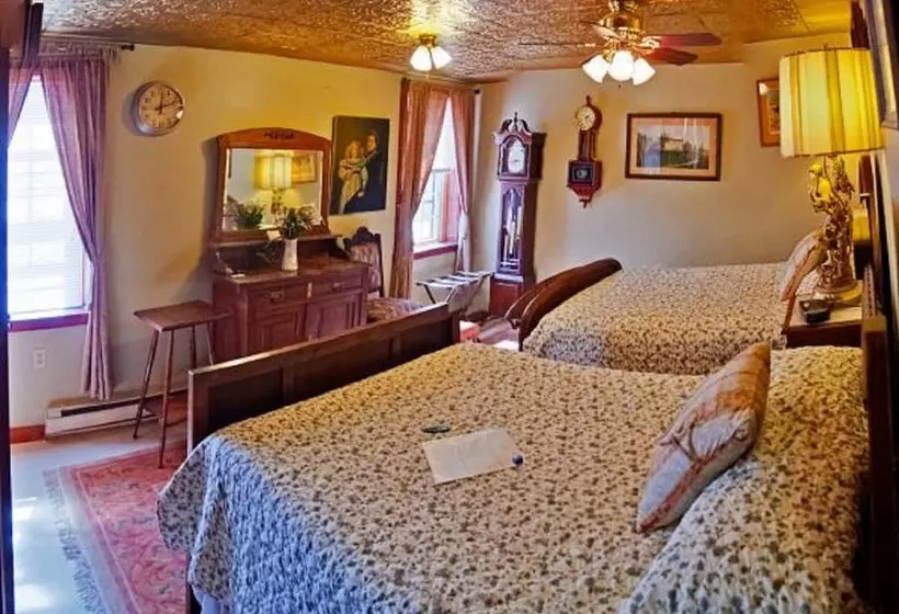 Aamiaismajoitus (B&B) Old Winterport Commercial House