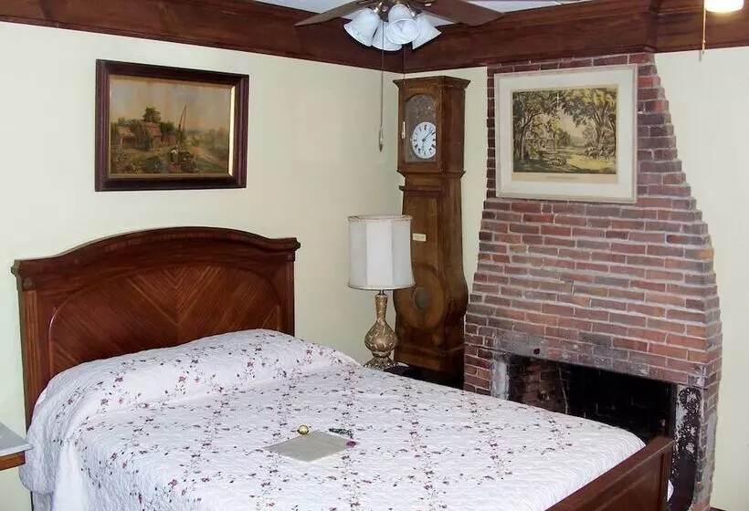 Aamiaismajoitus (B&B) Old Winterport Commercial House