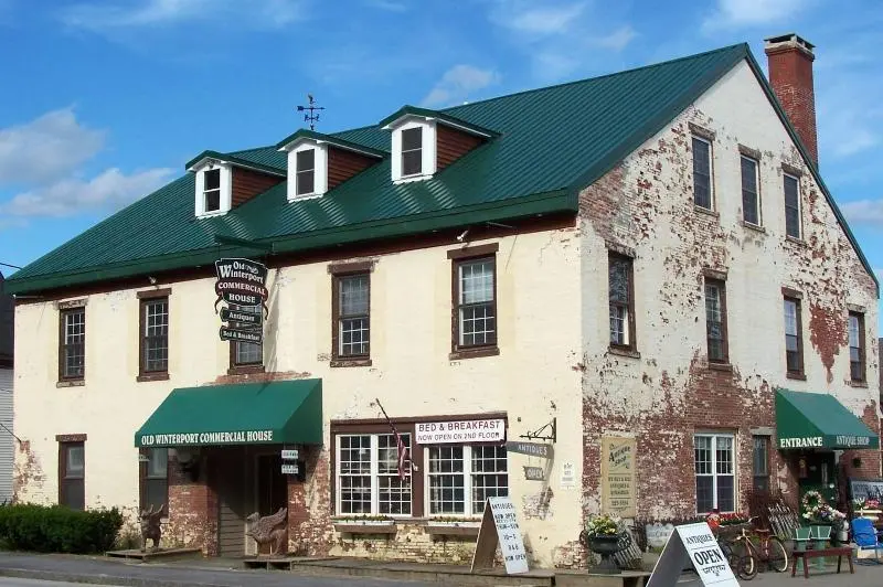 ベッドアンドブレックファースト Old Winterport Commercial House