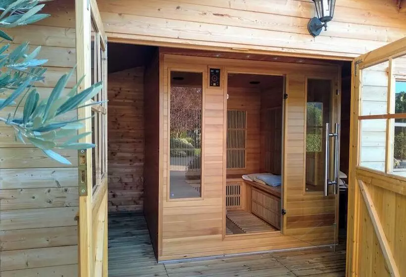 Hostelli Physionatural Wellness Center