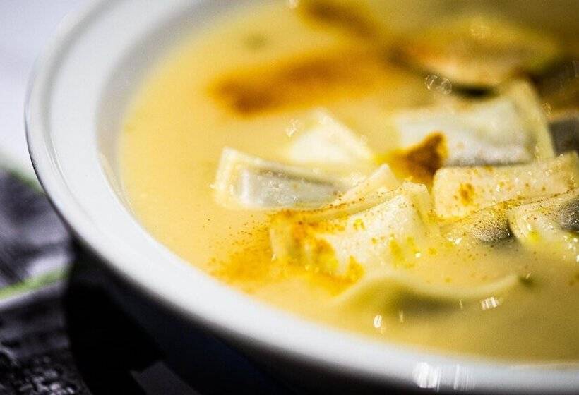 ホテル Hôtel Restaurant Le Foirail