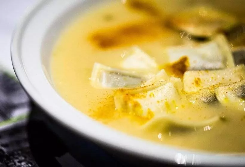 Hotelli Hôtel Restaurant Le Foirail