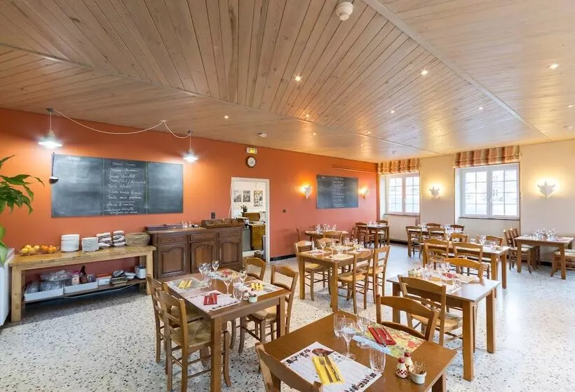 Hotelli Hôtel Restaurant Le Foirail