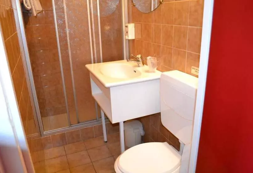 Hotelli Hôtel Restaurant Le Foirail