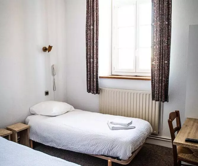 Hotelli Hôtel Restaurant Le Foirail