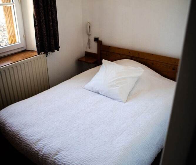 ホテル Hôtel Restaurant Le Foirail