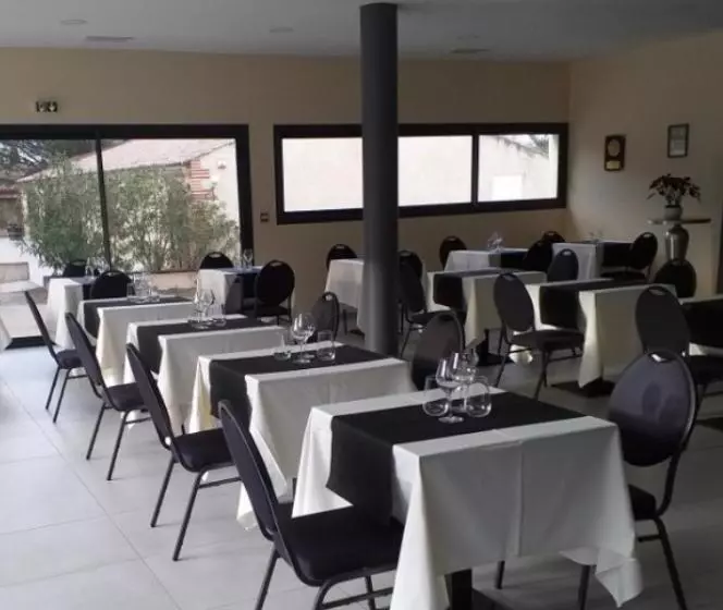 Hotelli Hôtel Restaurant Mas Del Gall