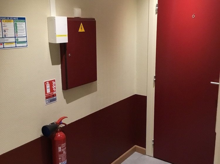 בית מלון כפרי La Châtaigneraie