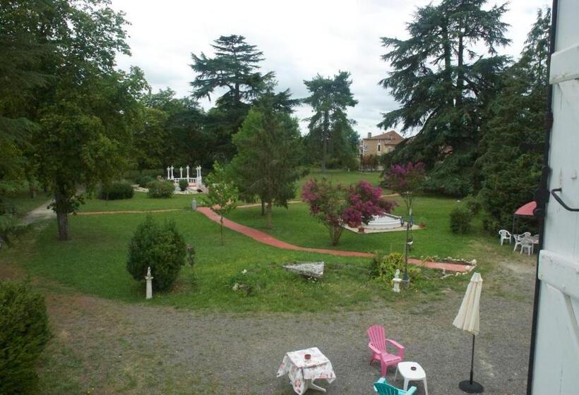 Le Clos Des Cedres B&b
