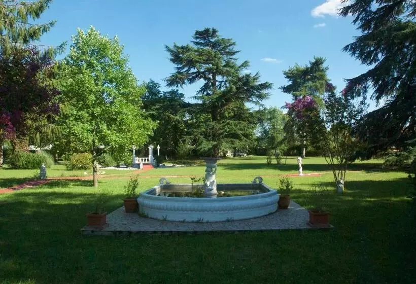 Le Clos Des Cedres B&b