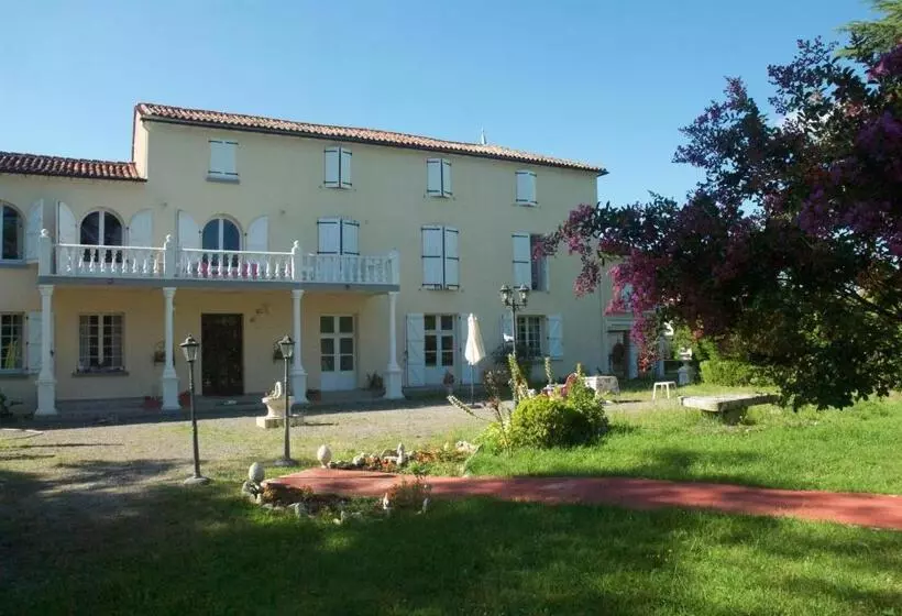 Le Clos Des Cedres B&b