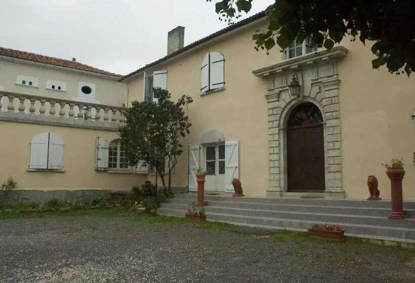 Le Clos Des Cedres B&b