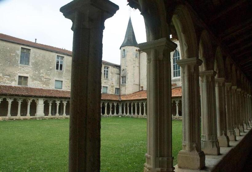 Le Clos Des Cedres B&b