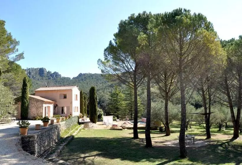 ペンション La Bastide De La Provence Verte, Chambres D Hôtes