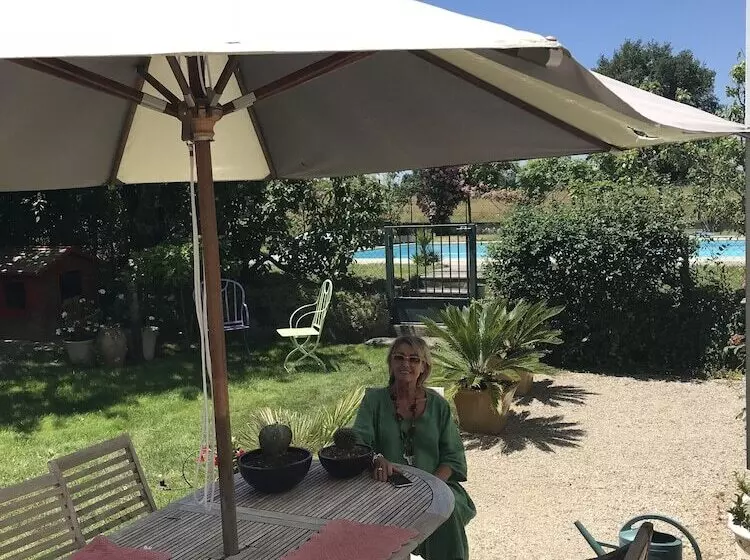 Aamiaismajoitus (B&B) Ancienne Ecole Du Chapuy