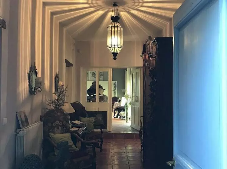 Aamiaismajoitus (B&B) Ancienne Ecole Du Chapuy