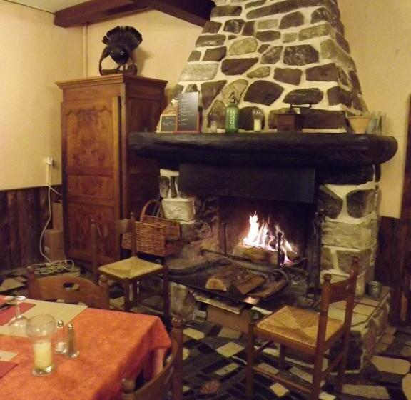 ホテル Auberge La Bergerie