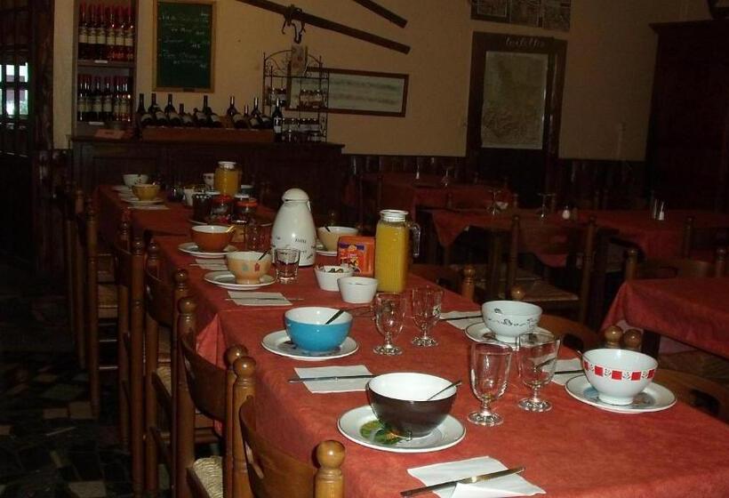 ホテル Auberge La Bergerie