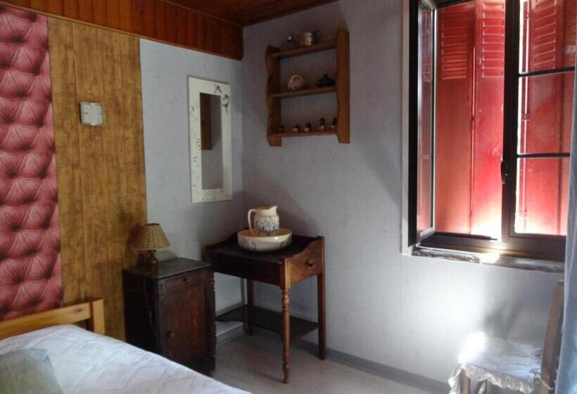 ホテル Auberge La Bergerie