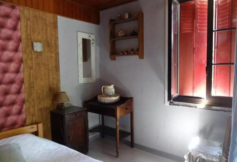 ホテル Auberge La Bergerie