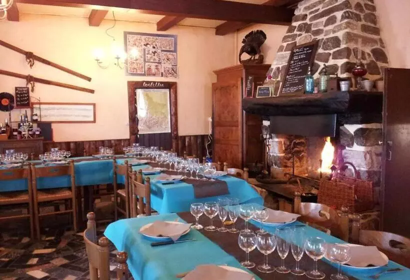 ホテル Auberge La Bergerie