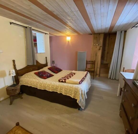 ホテル Auberge La Bergerie