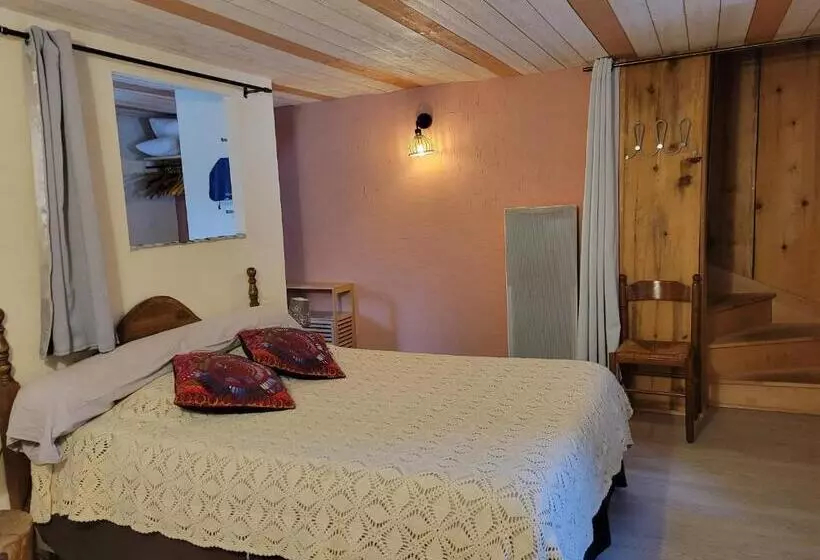 ホテル Auberge La Bergerie