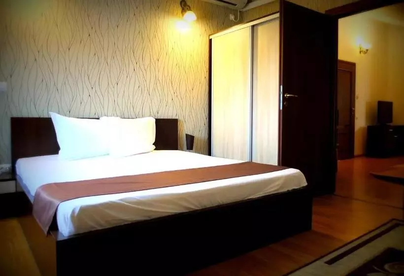 Delta Est Hotel & Restaurant