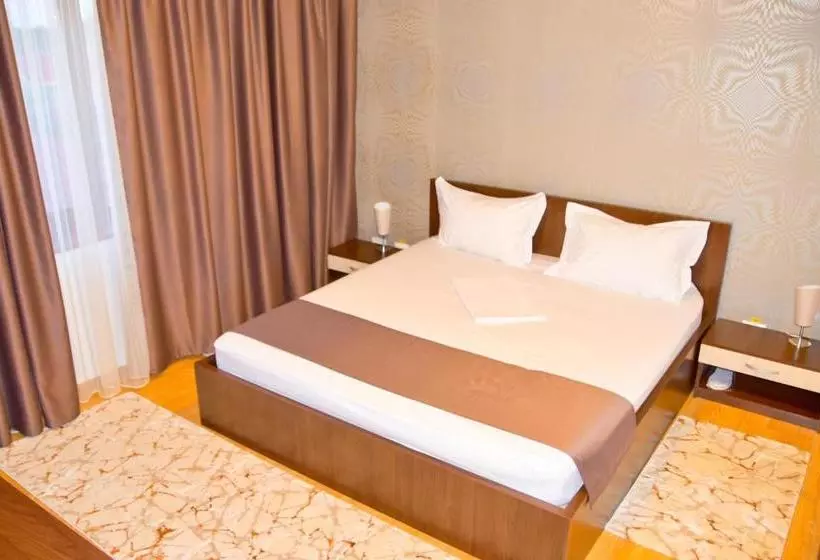 Delta Est Hotel & Restaurant