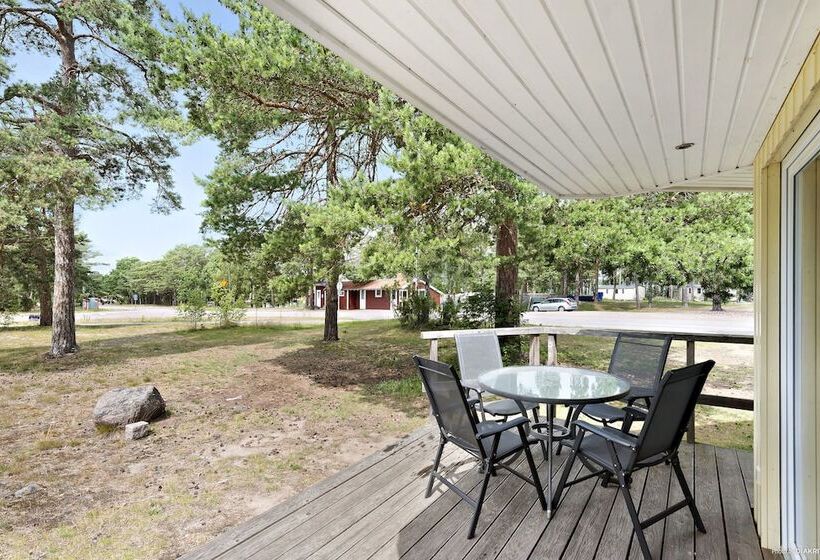 בית מלון כפרי First Camp Oknö