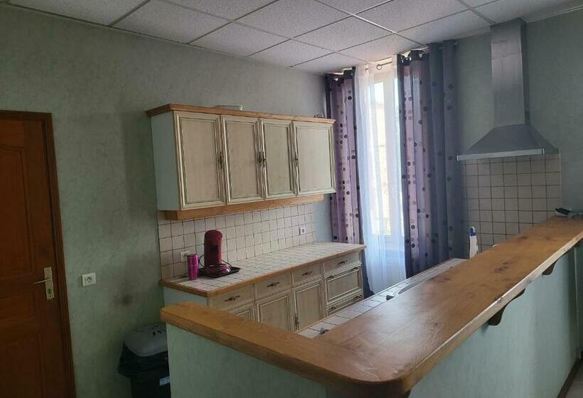 בית מלון כפרי Le Clos Fleuri