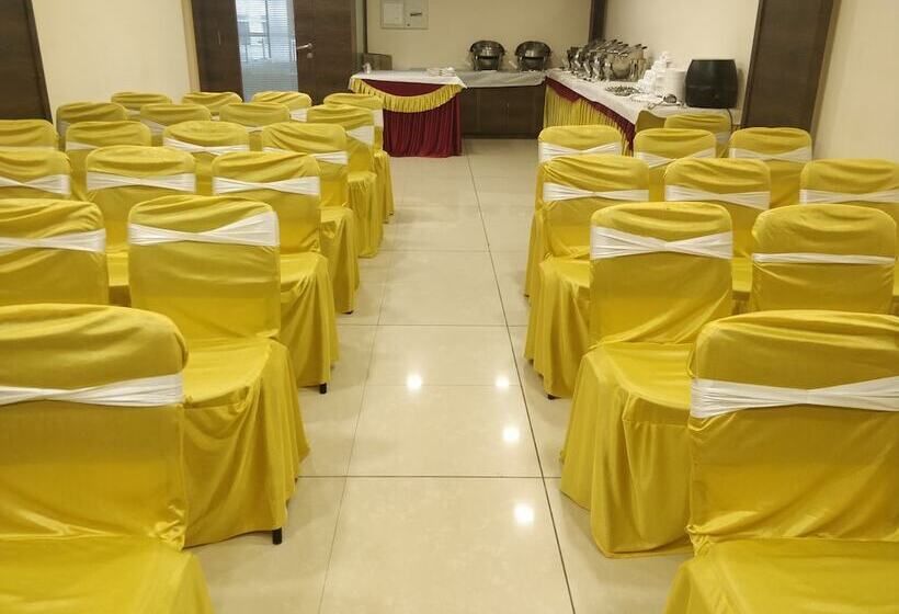 호텔 Vits Kalyan Bhiwandi