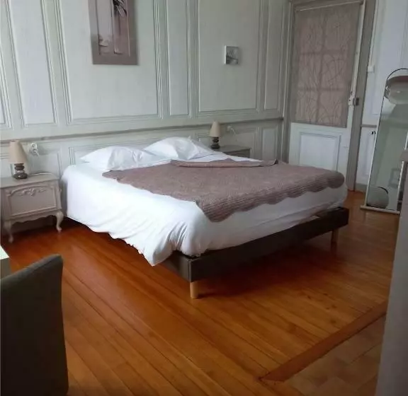 Majatalo Le Chateau De Buchy