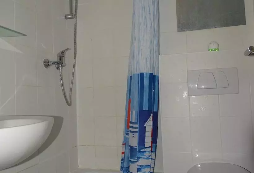 Majatalo Gasthof Blaues Haus