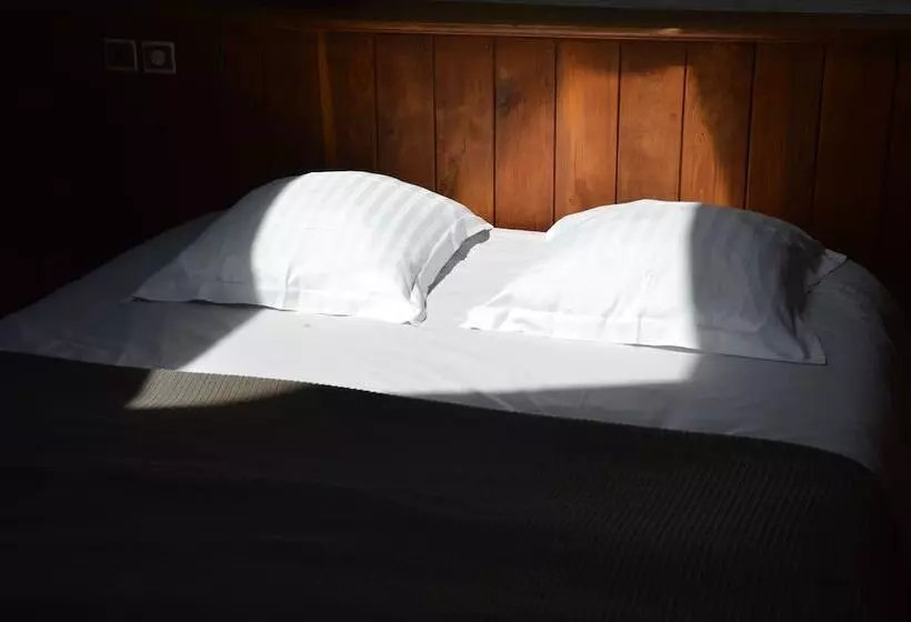 Majatalo La Grange De Coatelan