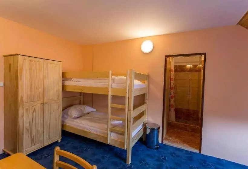 ペンション Penzion šatovské Lípy