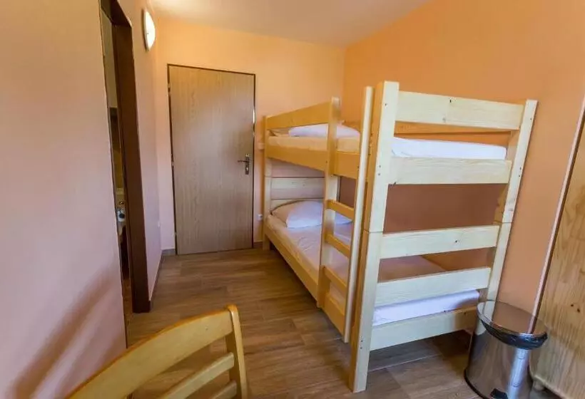 ペンション Penzion šatovské Lípy