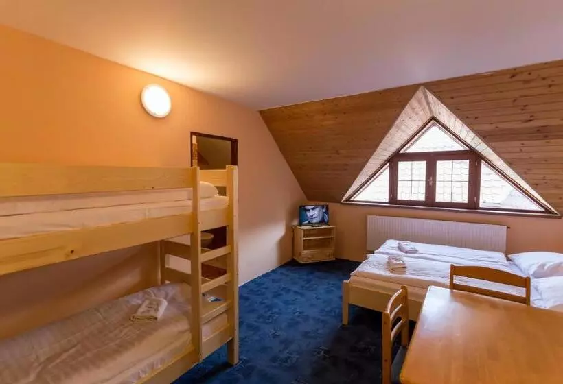 ペンション Penzion šatovské Lípy