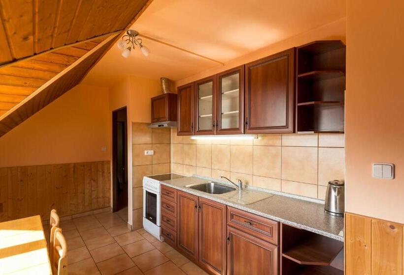 ペンション Penzion šatovské Lípy