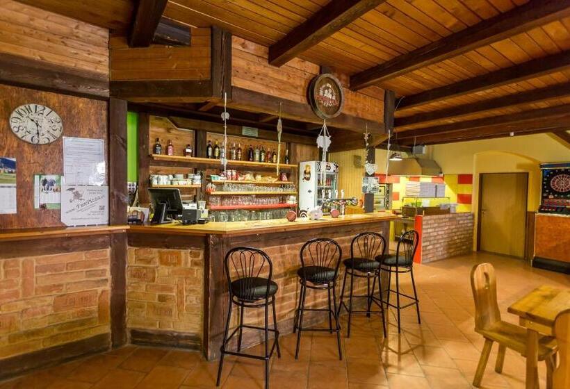 ペンション Penzion šatovské Lípy