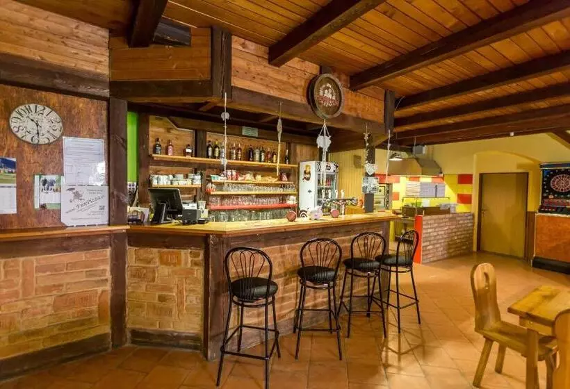 ペンション Penzion šatovské Lípy