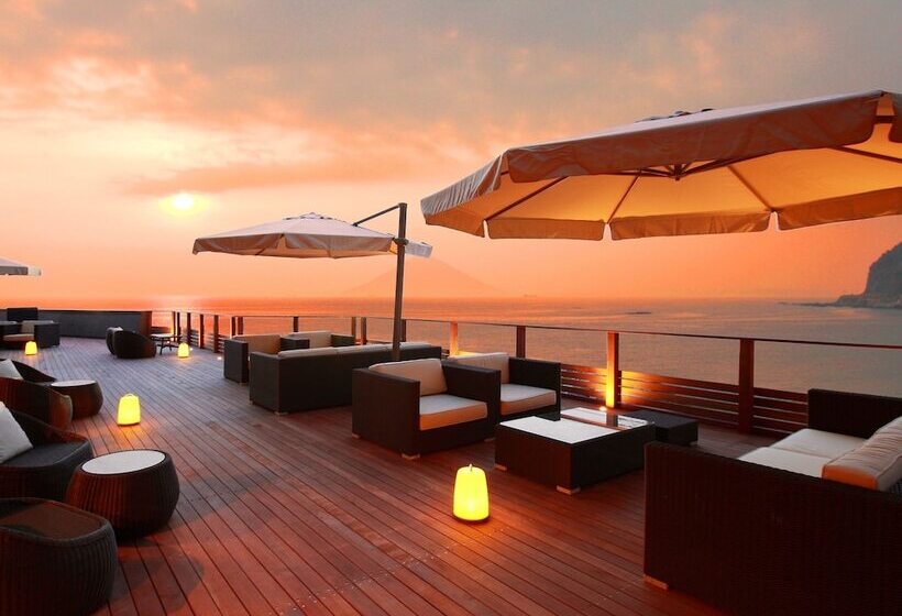 ריוקאן Beachside Onsen Resort Umi