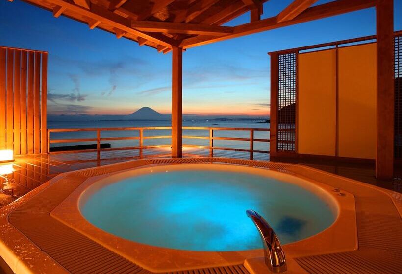 ריוקאן Beachside Onsen Resort Umi