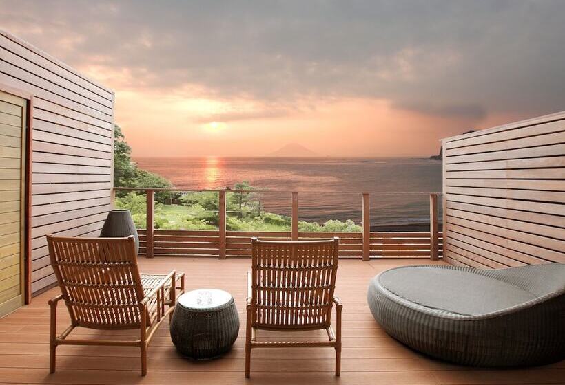 ריוקאן Beachside Onsen Resort Umi