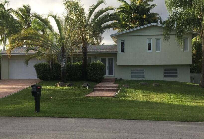 Tropical Oasis Estate