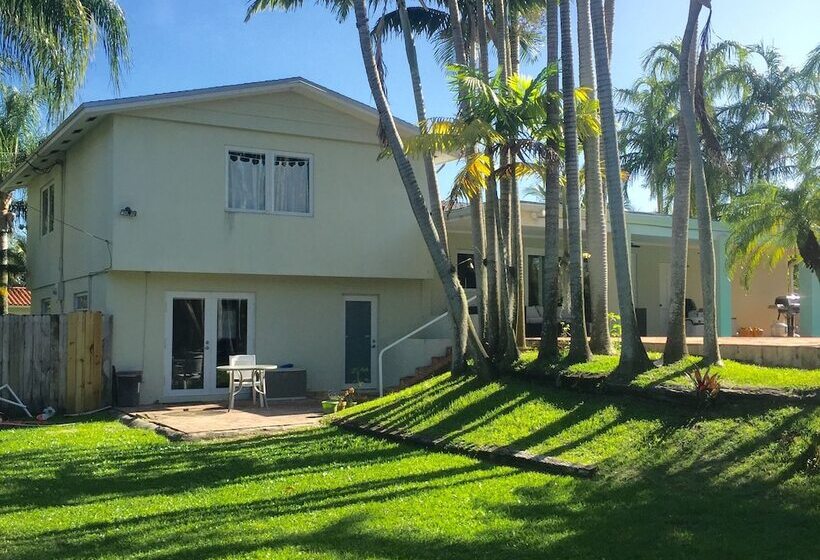 Tropical Oasis Estate