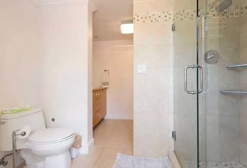 Tropical Oasis Estate