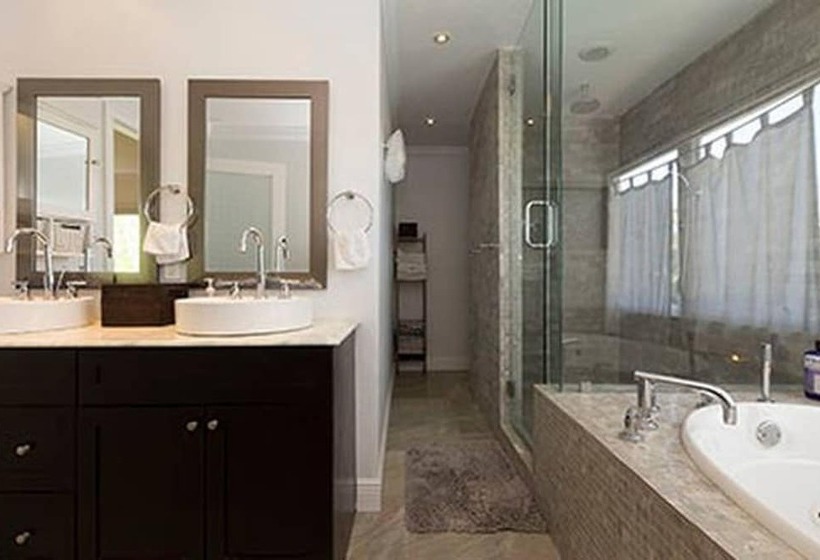 Tropical Oasis Estate